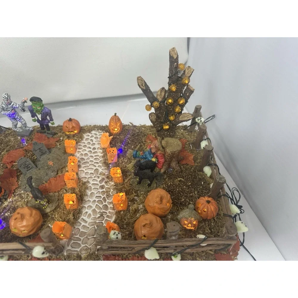 Lemax Spooky Town 